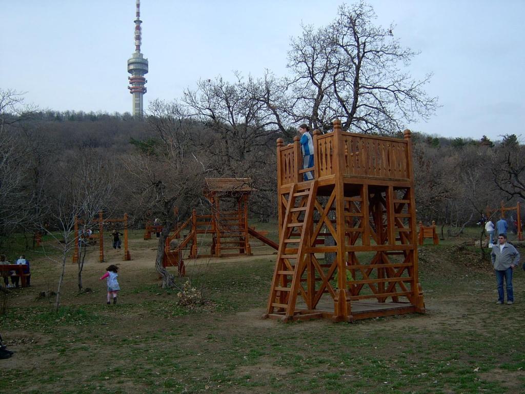 ホテル Berg Toboz Panzio ペーチ エクステリア 写真